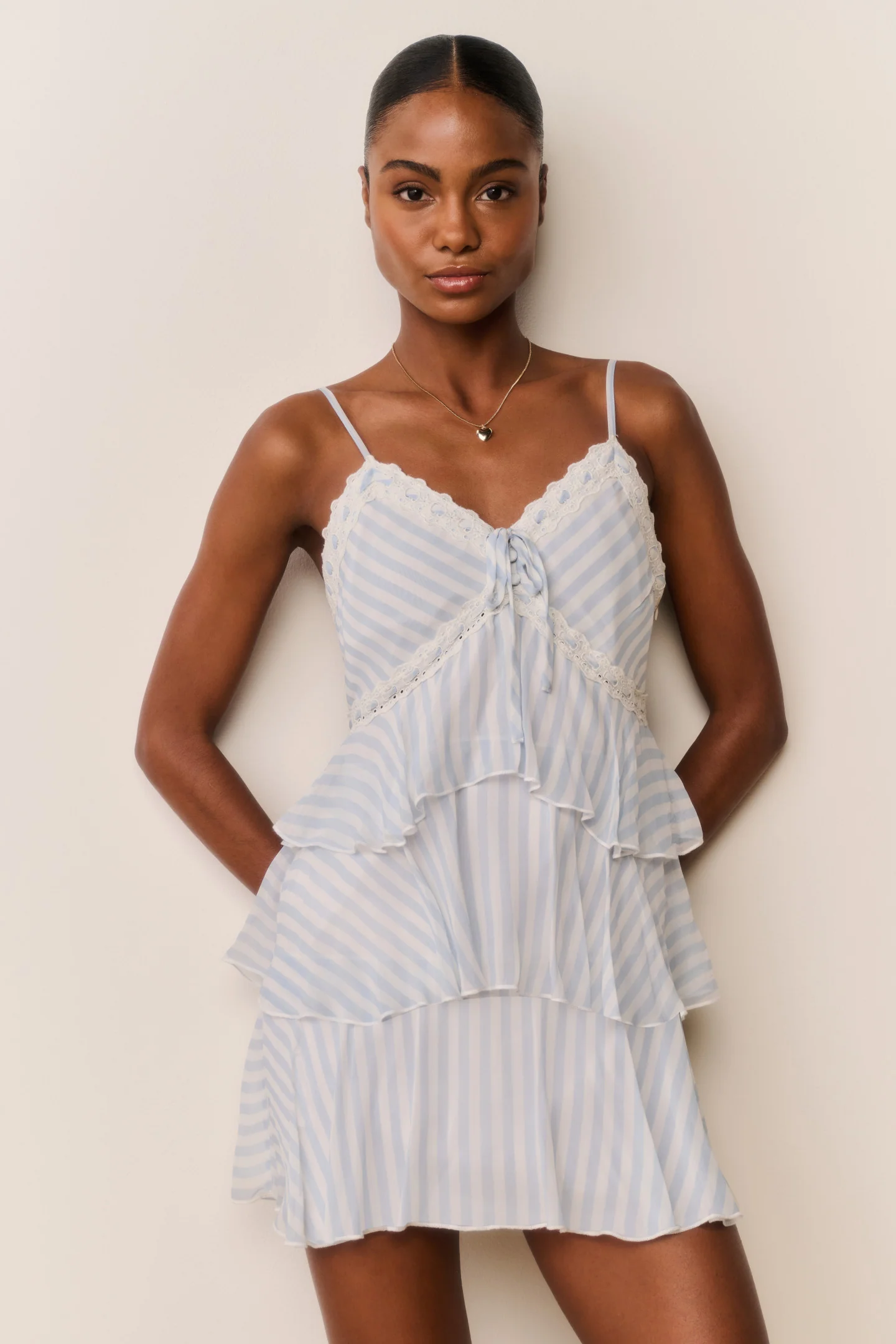 Vestido Mini de Chifon Listrado Marlia