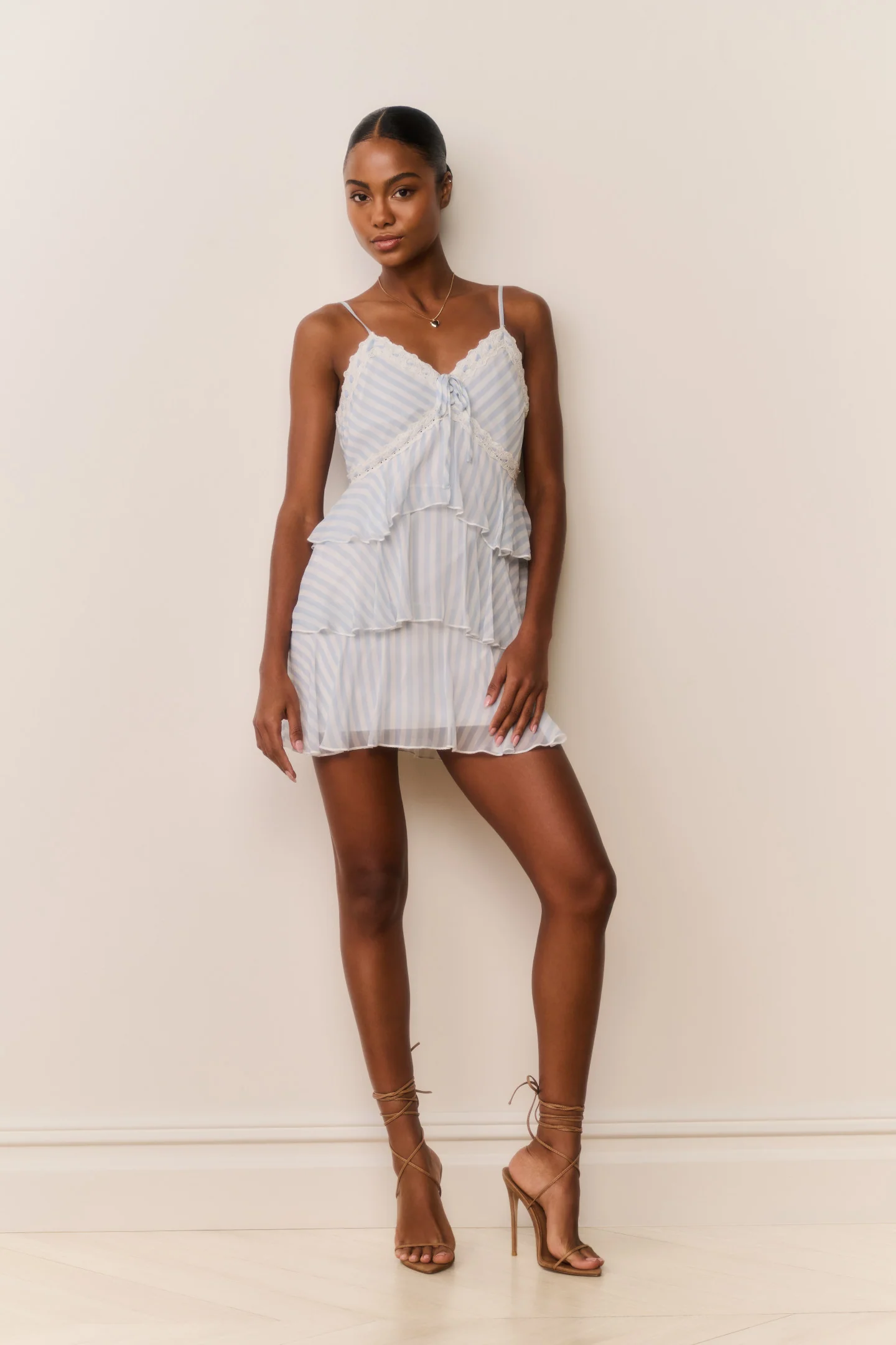 Vestido Mini de Chifon Listrado Marlia