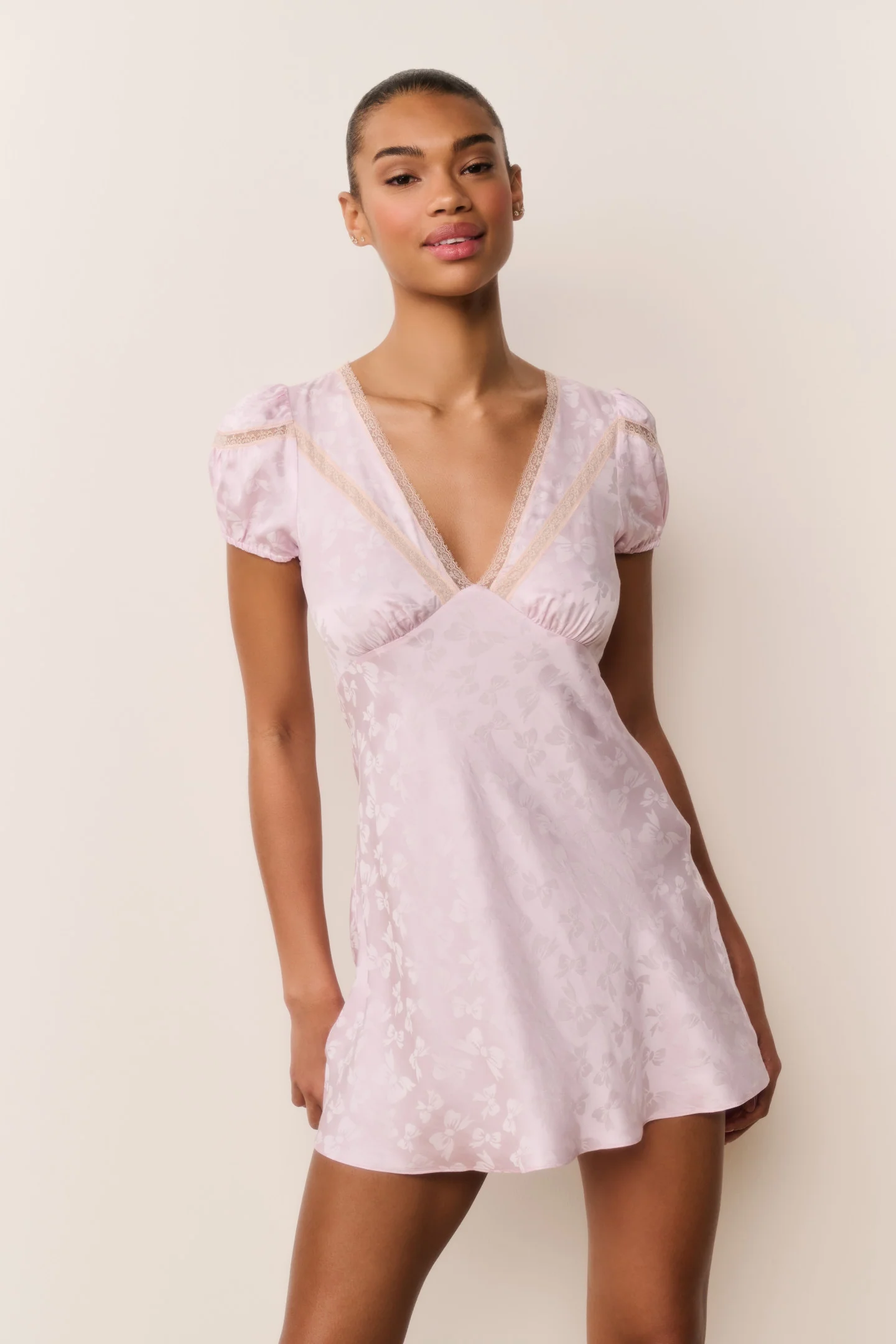 Vestido Mini Jacquard de Seda Sylara com Laço