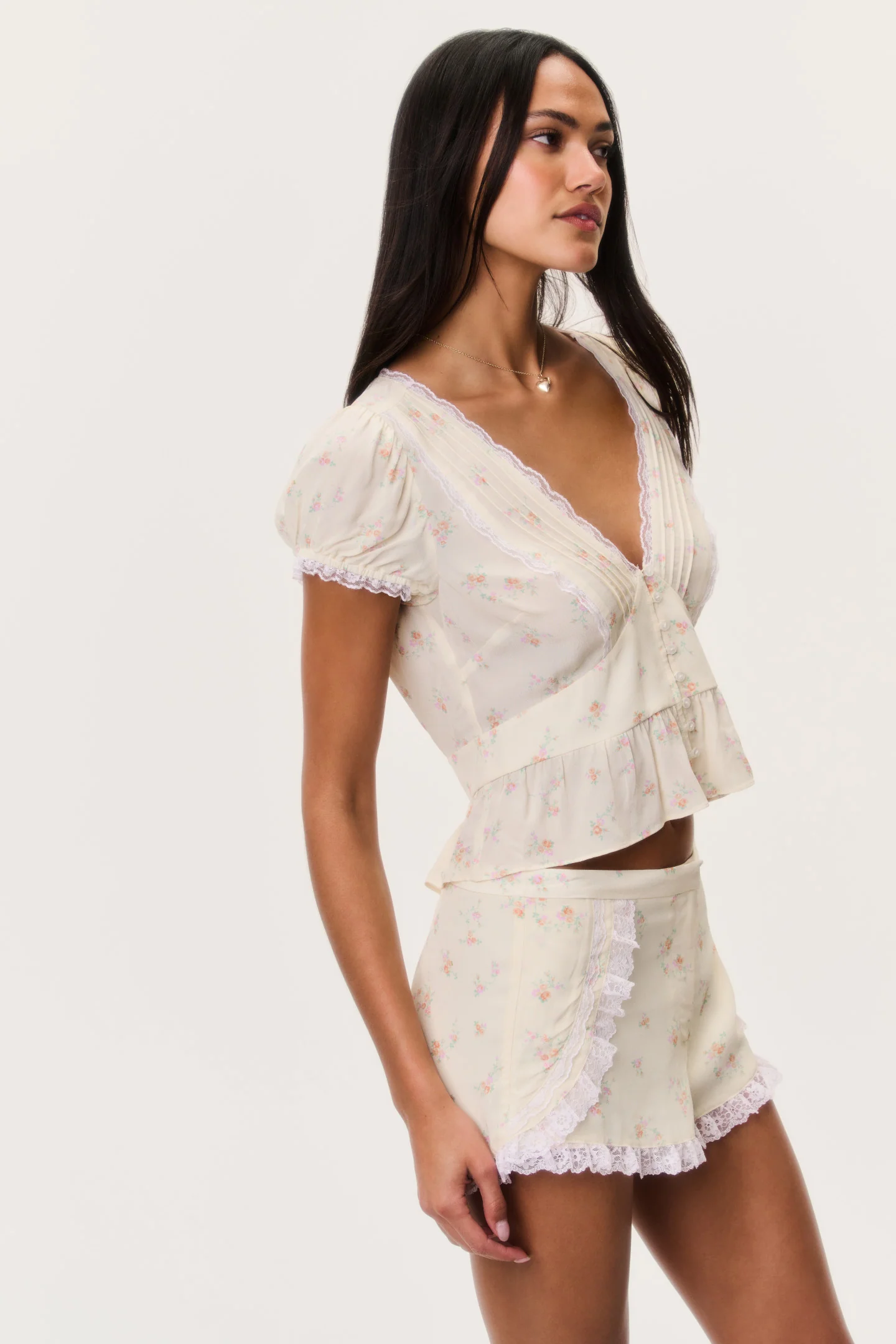 Bermudas Florais com Borda de Renda Adina