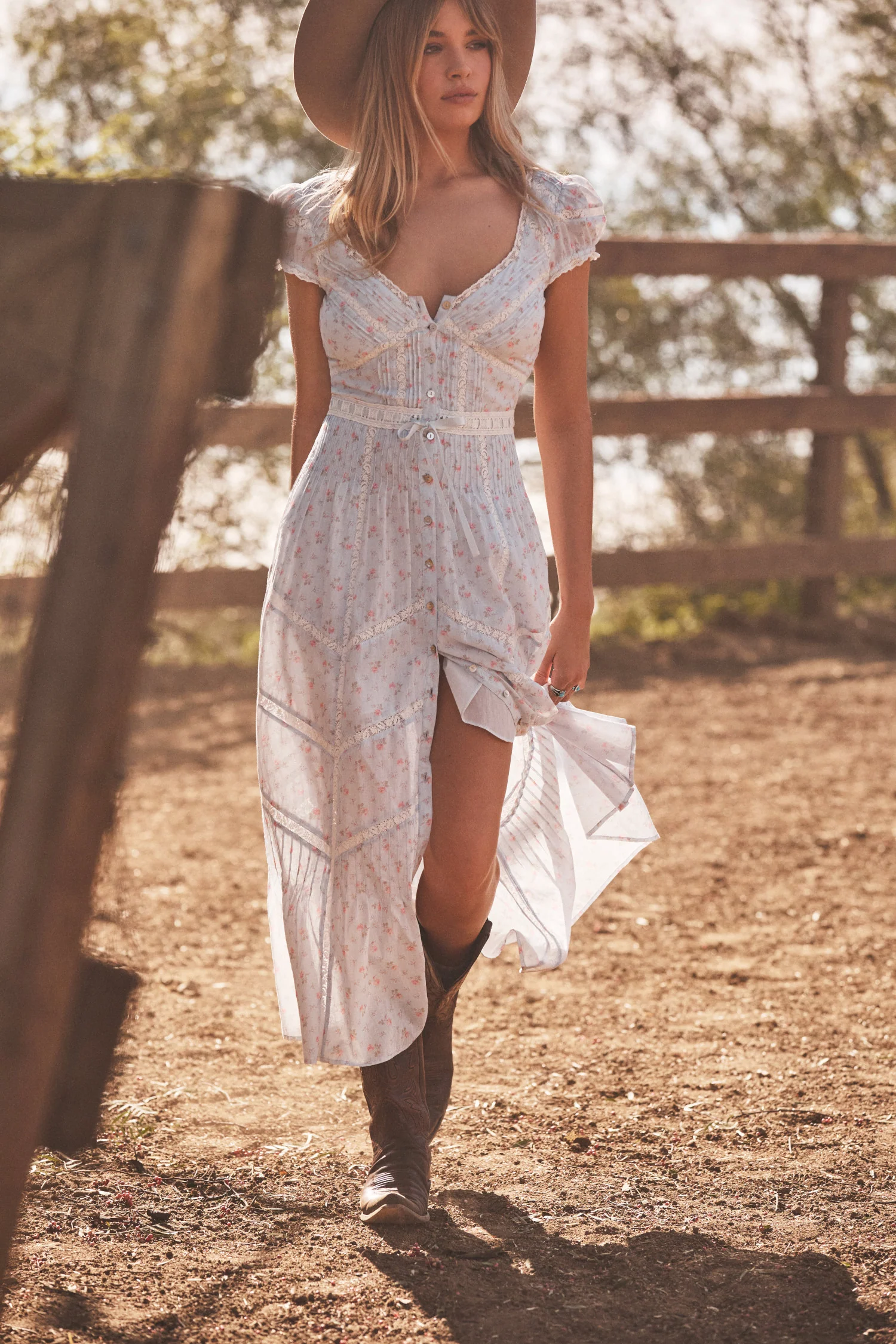 Vestido Midi de Algodão Floral Aurela