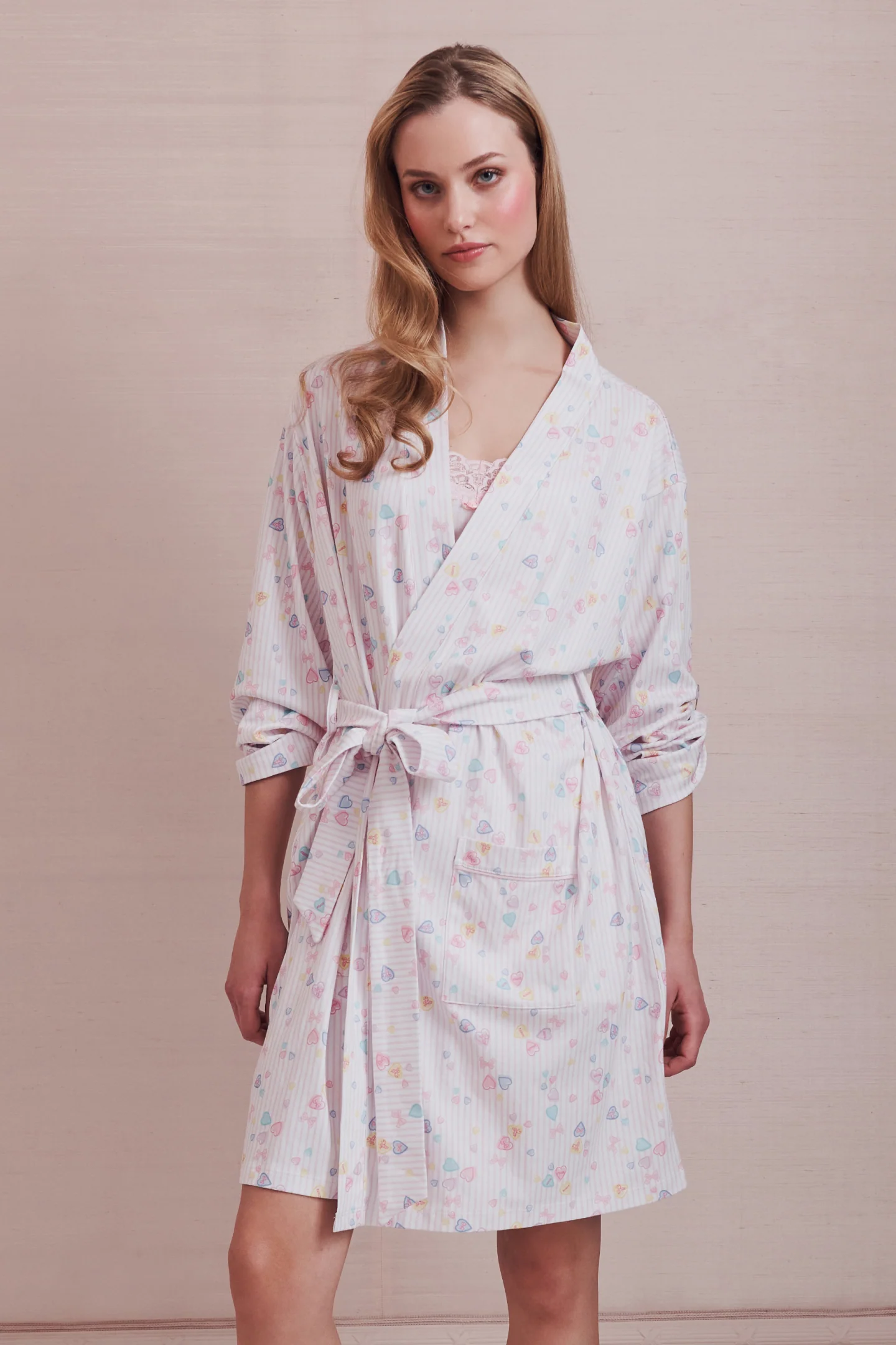 LoveShackFancy x Roller Rabbit Robe com Listras de Coração