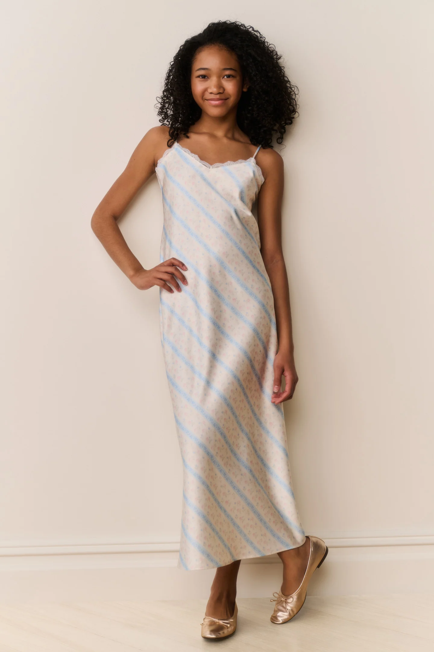 Vestido Longo Maxi Adelise com Estampa de Listras Florais