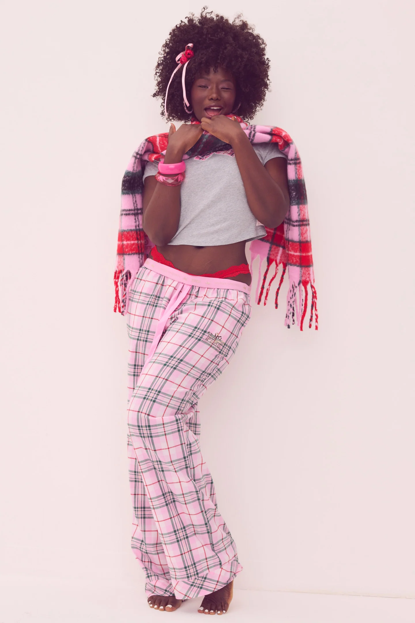 PANTUCA DE PIJAMA DE FLANELA COM LISTRAS DE LUREX ROSA PINK x LoveShackFancy